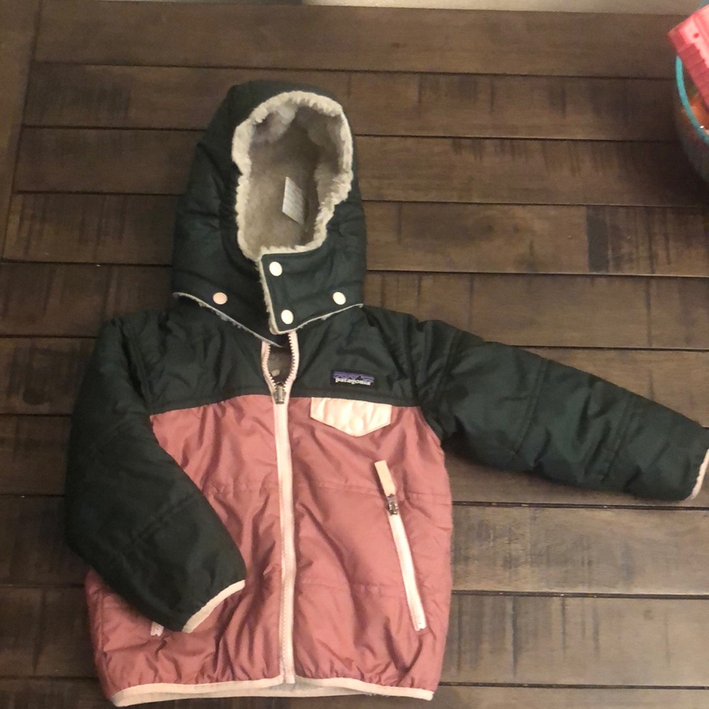 Patagonia reversible tribbles jacket 3t